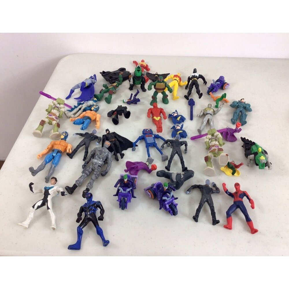 Superhero Action figure Lot of 30+ Vintage
